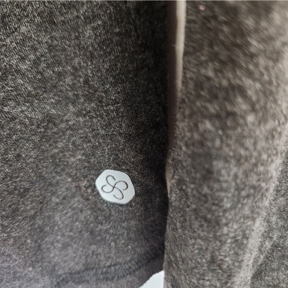 Scorpio Sol Women's Nova Zip Neck Long Sleeve Shirt Gray Size Medium NWOT - Picture 4 of 5